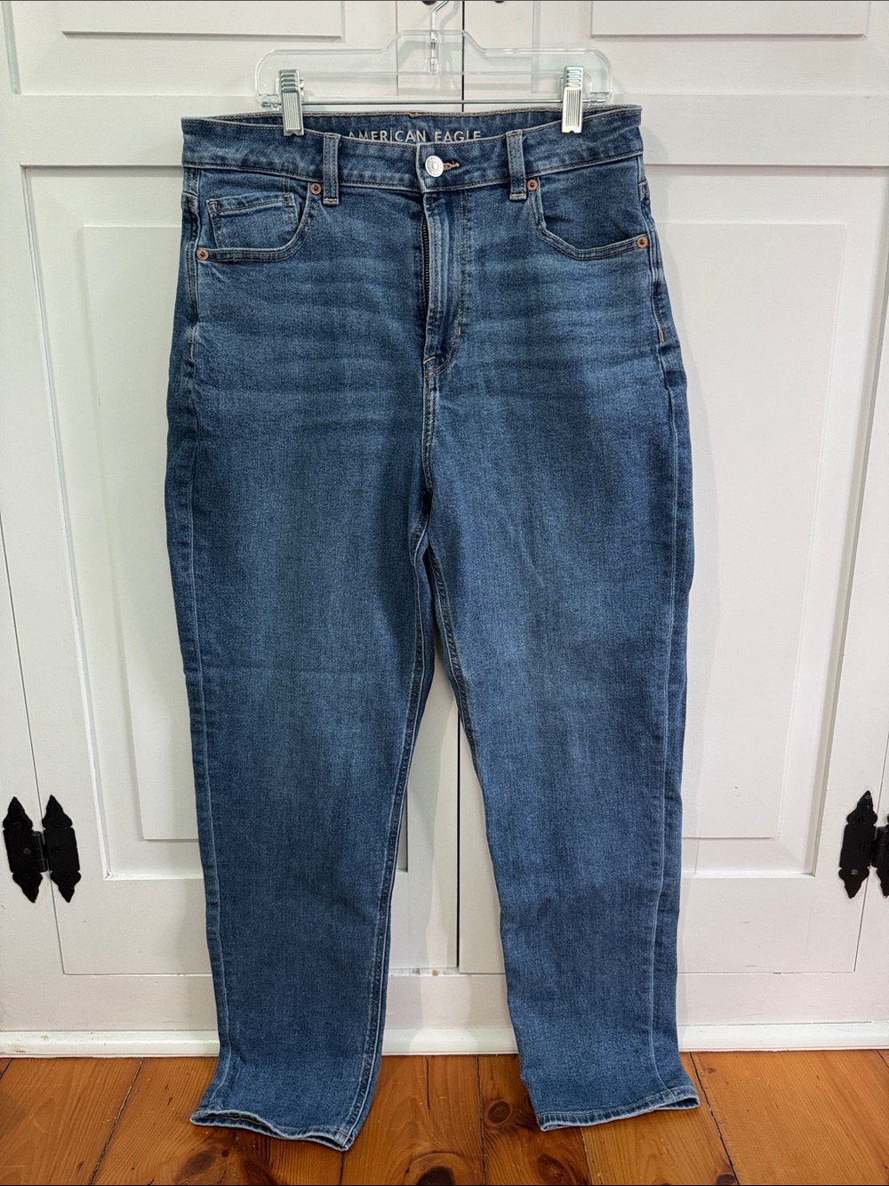 American Eagle Outfitters AE Strigid Straight Mom Jeans Blue
